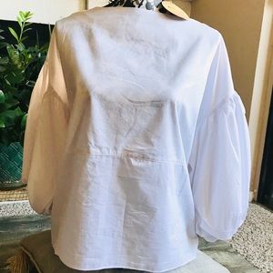 Essue white puffy-sleeved blouse